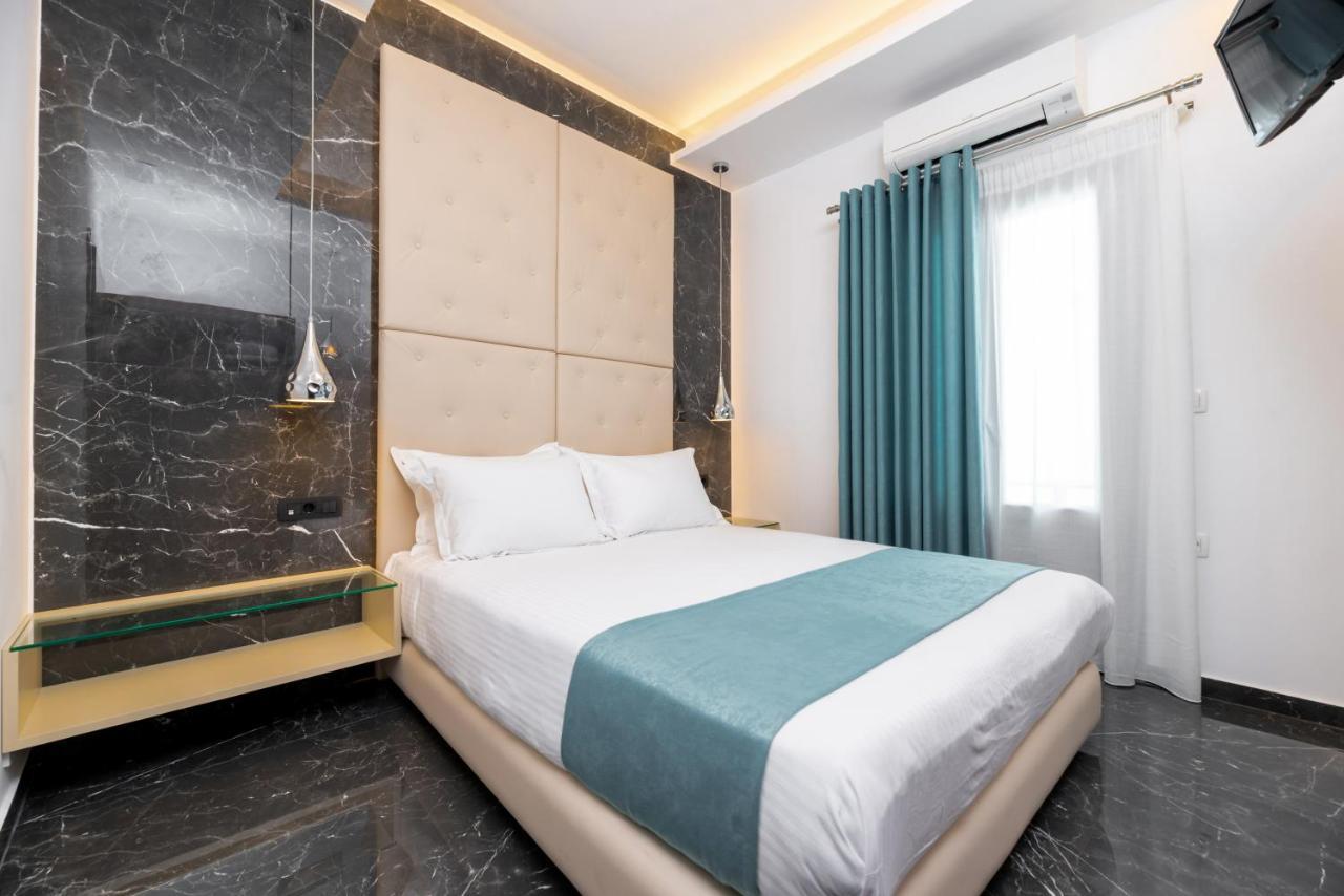 Deluxe Hotel Santorini Фира Екстериор снимка