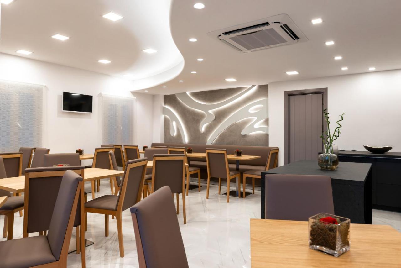 Deluxe Hotel Santorini Фира Екстериор снимка