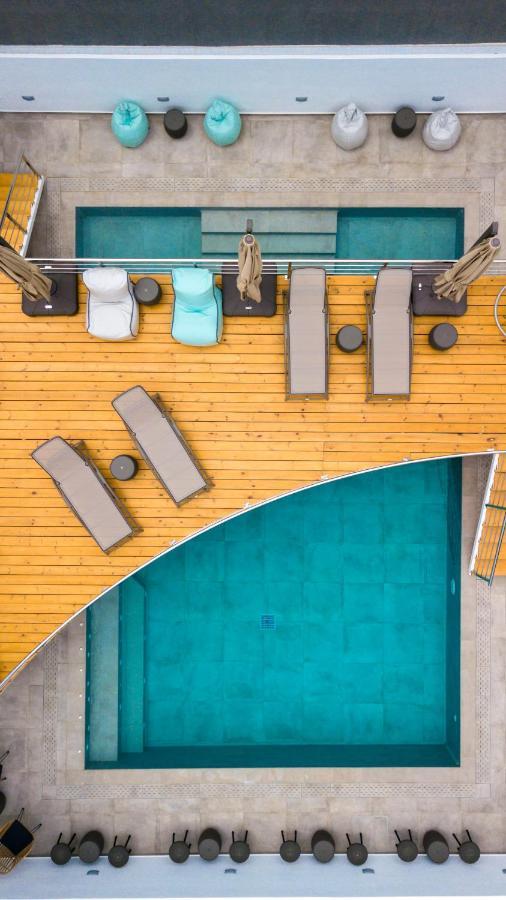 Deluxe Hotel Santorini Фира Екстериор снимка