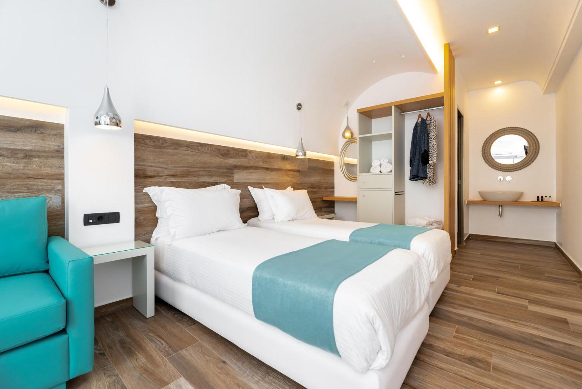 Deluxe Hotel Santorini Фира Стая снимка